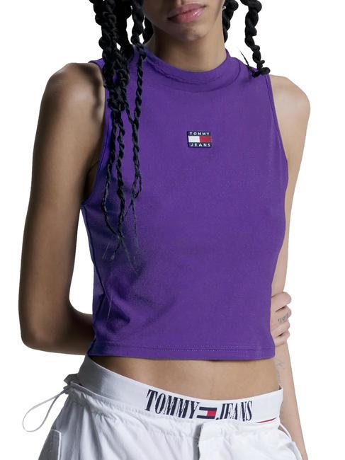 TOMMY HILFIGER TOMMY JEANS Crop badge Dessus en polyester recyclé violet universitaire - T-shirt