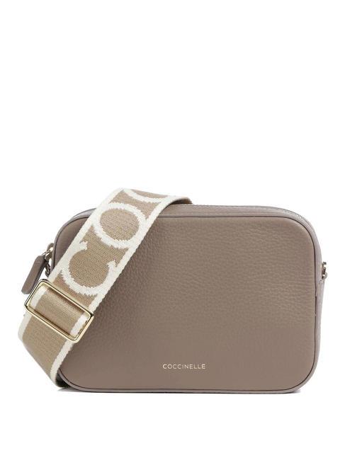 COCCINELLE TEBE Sac à bandoulière en cuir texturé taupe chaud 2 - Sacs pour Femme