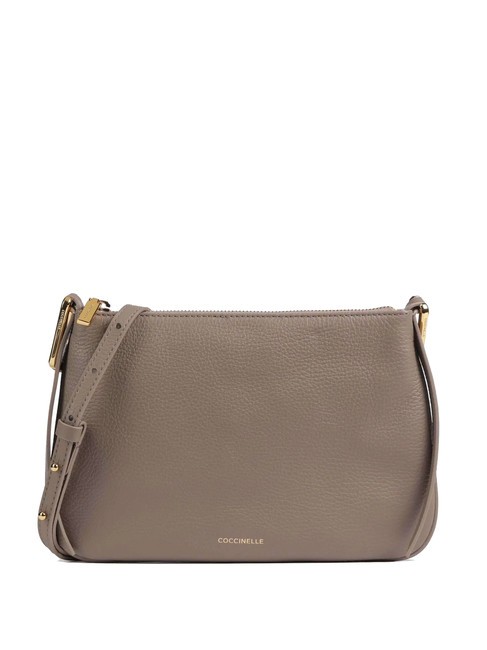 COCCINELLE MAGIE Sac plat en cuir texturé taupe chaud - Sacs pour Femme