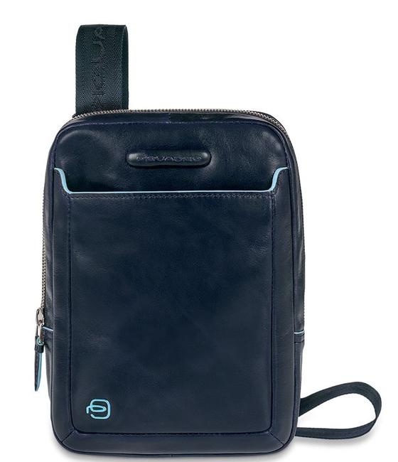 PIQUADRO Sac BLUE SQUARE, support de tablette, en cuir bleu - Sacs en Bandoulières pour Homme